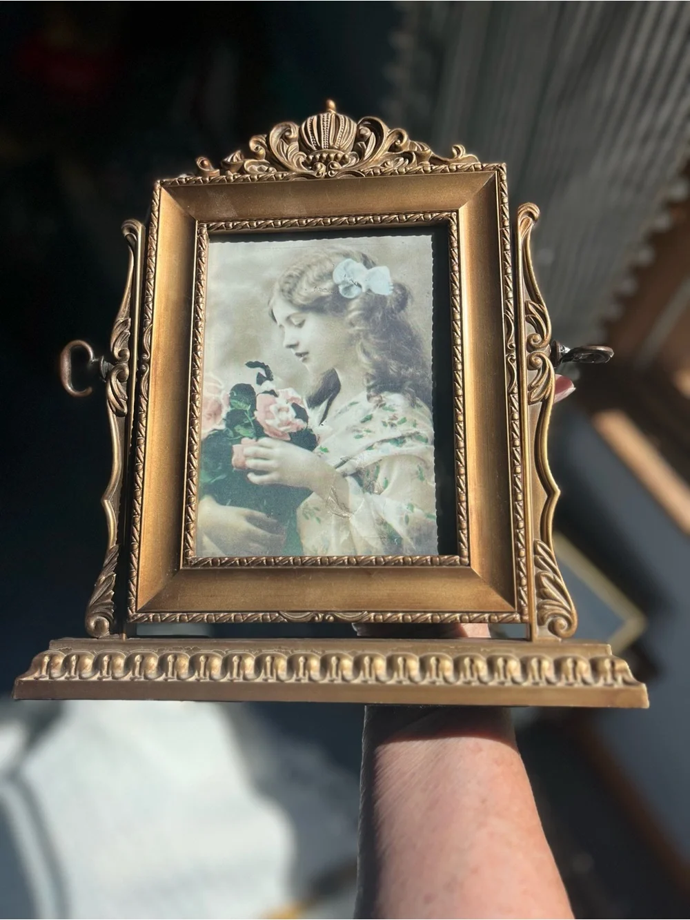 Ornate Gold Vintage-Style Table Picture Frame